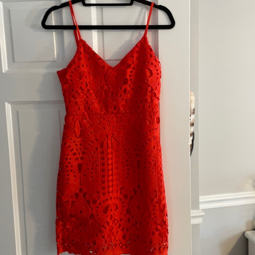 Like new! Lulus Women’s Lace Dress